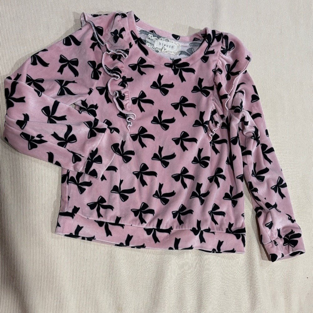Pink Ruffle  Set with Black Bow Pattern - Picture 2 of 4